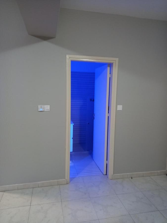 Old Town Studio Apartment Ларнака Екстер'єр фото